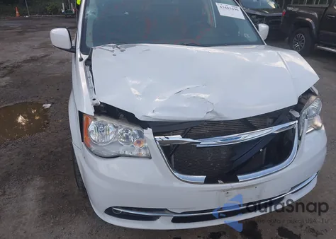 2015 Chrysler Town & Country Touring from USA, damaged, VIN 2C4RC1BG0FR587667